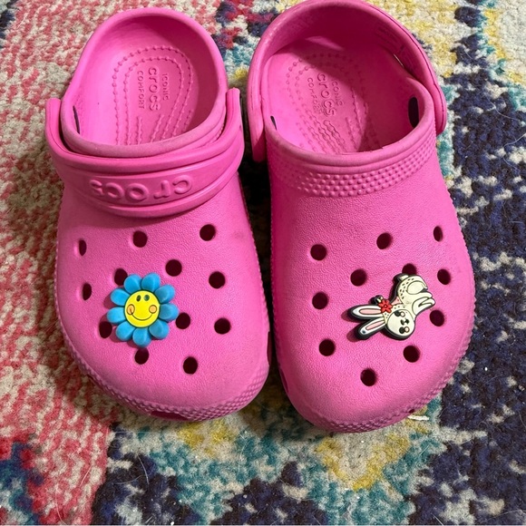 Crocs Kids Pink Clogs with Fun Charms size c9 - Picture 2 of 5